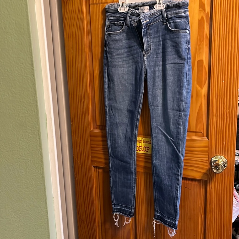 Kancan size 5/26 blue skinny jeans